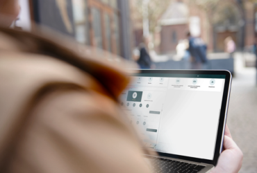 Rahanpesulain noudattaminen hoituu helposti Hausvisella